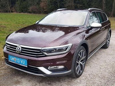 Rot Gebraucht 2016 VW Passat Alltrack Kombi | € 21.000