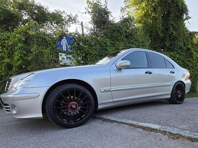 Gebraucht Mercedes C200 Classic 122 PS (89 kW) 2004 Silber Limousine