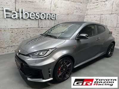 Grau Neu 2025 Toyota Yaris Limousine | € 65.000