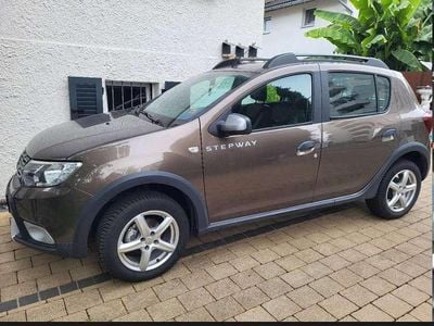 Gebraucht Dacia Sandero Stepway 90 PS (66 kW) 2017 Braun Limousine