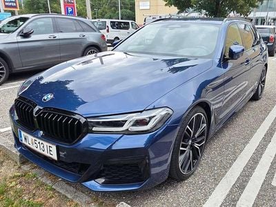 Blau Gebraucht 2023 BMW 530 M Sport Kombi | € 59.999