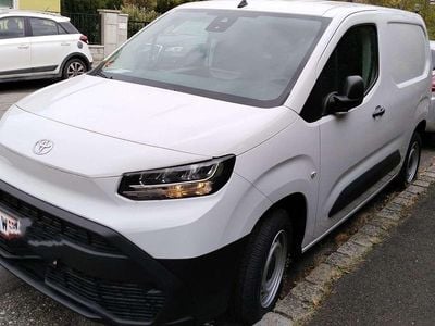 Weiß Gebraucht 2024 Toyota Proace City City Van / Kleinbus | € 20.800 (Superpreis)