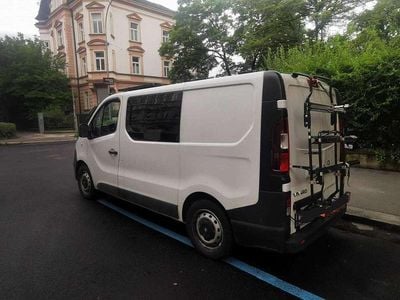 Weiß Gebraucht 2016 Opel Vivaro Van / Kleinbus | € 35.000