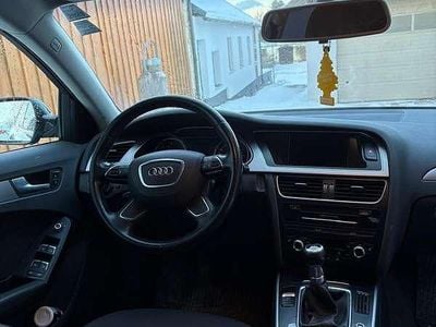Gebraucht Audi A4 120 PS (88 kW) 2012 Schwarz Kombi