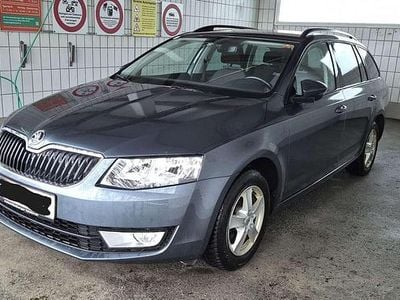 Grau Gebraucht 2017 Skoda Octavia Ambition Kombi | € 13.300 (Fairer Preis)