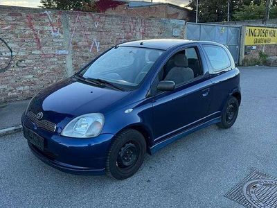 Gebraucht 2002 Toyota Yaris Sol Limousine | € 2.350