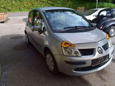 Grau Gebraucht 2005 Renault Modus Dynamique Van / Kleinbus | € 2.300 (Fairer Preis)