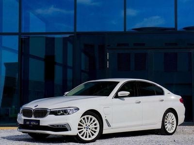 Weiß Gebraucht 2018 BMW 530e Luxury Line Limousine | € 22.890 (Fairer Preis)