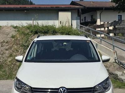 Gebraucht 2014 VW Touran Trendline Van / Kleinbus | € 6.300 (Teuer)
