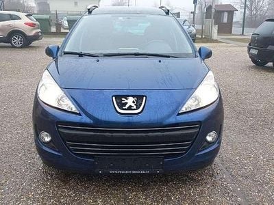Gebraucht Peugeot 207 Active 109 PS (80 kW) 2010 Blau Kombi