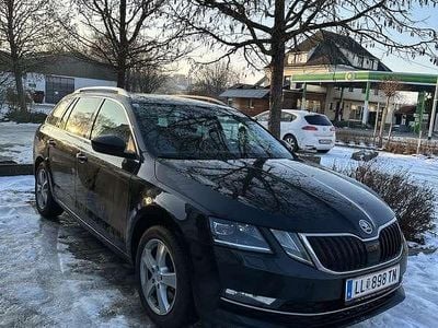 gebraucht Skoda Octavia Combi 2.0 TDI DSG Style