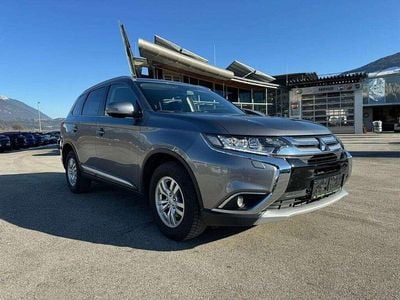 gebraucht Mitsubishi Outlander 2,2 DI-D Intense+ 4WD Aut. *7-Sitzer*