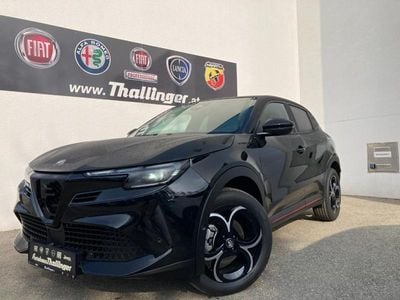 Neu Alfa Romeo GT Junior Edizione Speciale 136 PS (100 kW) 2026 Schwarz SUV