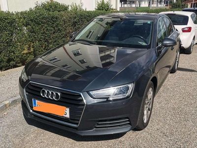 Grau Gebraucht 2017 Audi A4 Design Limousine | € 16.900 (Fairer Preis)