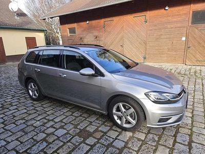 Grau Gebraucht 2017 VW Golf VII Comfortline Kombi | € 13.990 (Fairer Preis)