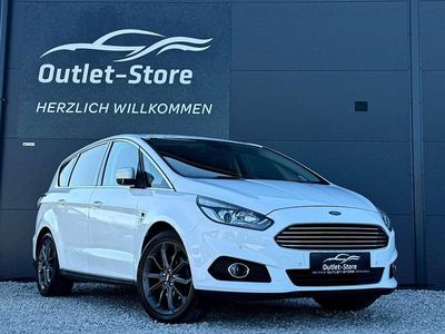 Weiß Gebraucht 2015 Ford S-MAX Titanium Van / Kleinbus | € 9.990