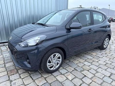 Neu Hyundai i10 Edition 63 PS (46 kW) 2025 Grau Kleinwagen
