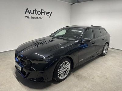 Saphirschwarz Gebraucht 2026 BMW 550e M Sport Kombi | € 88.890 (Etwas zu teuer)