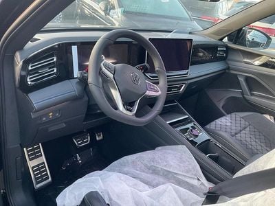 Schwarz Neu 2025 VW Tiguan R-line SUV | € 69.796 (Etwas zu teuer)