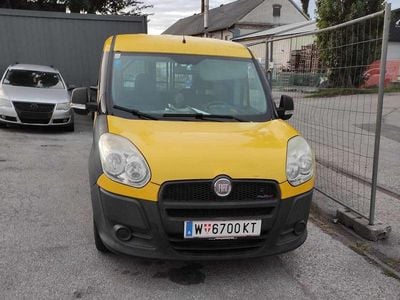 Gelb Gebraucht 2011 Fiat Doblò Active Van / Kleinbus | € 1.300