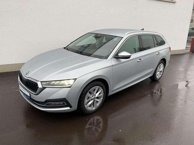 Silber metallic Gebraucht 2024 Skoda Octavia Style Kombi | € 35.990 (Teuer)