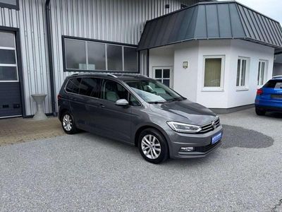 Grau Gebraucht 2016 VW Touran Highline Van / Kleinbus | € 14.700 (Etwas zu teuer)