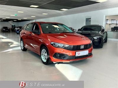 Gebraucht Fiat Tipo Cross 131 PS (96 kW) 2024 Flamerot Kombi