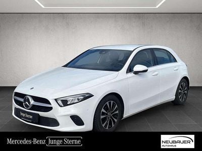 gebraucht Mercedes A180 d Kompaktlimousine Style PTS Shz LED MBUX