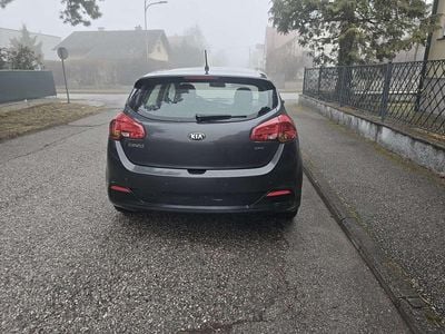 Gebraucht 2012 Kia Ceed Kleinwagen | € 3.800 (Teuer)