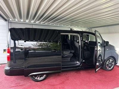 Schwarz Gebraucht 2024 Opel Zafira Life Van / Kleinbus | € 54.880