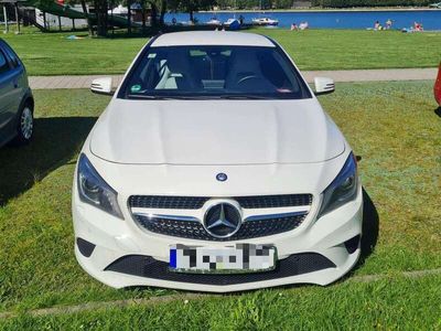 gebraucht Mercedes CLA180 Shooting Brake Diamantgrill 8 fach bereift