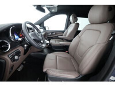 gebraucht Mercedes V300 d 4MATIC AVANTGARDE Lang AHK 2,5t 6-Sitzer