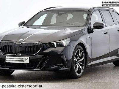 Schwarz Gebraucht 2024 BMW 530e Comfort Edition Kombi | € 59.890