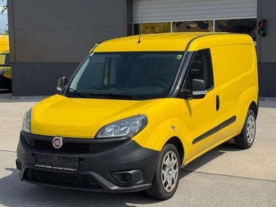 Gebraucht Fiat Doblò Basis 95 PS (69 kW) 2018 Gelb Van / Kleinbus