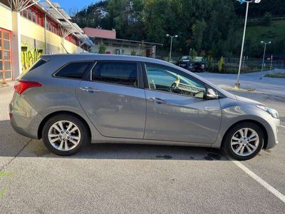 gebraucht Hyundai i30 14 CRDi Europe Plus