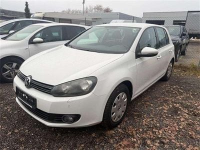 Weiß Gebraucht 2012 VW Golf VII Limousine | € 6.990 (Guter Preis)