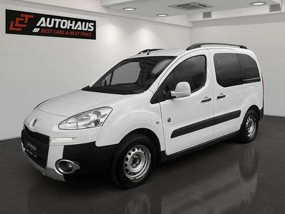 Gebraucht Peugeot TePee Outdoor 114 PS (83 kW) 2014 Weiß Kombi