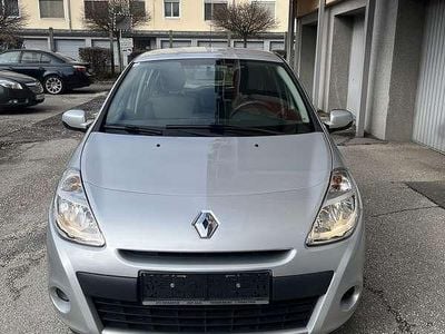 Gebraucht Renault Clio II Night&Day 75 PS (55 kW) 2010 Limousine