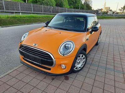 Orange Gebraucht 2016 Mini Cooper Hatch Kleinwagen | € 9.750