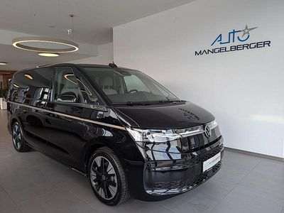 Deep black perleffekt Gebraucht 2025 VW Multivan Style Van | € 74.900