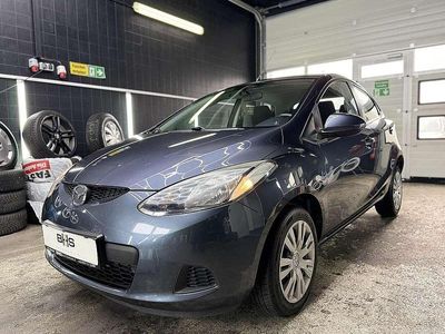 Grau Gebraucht 2010 Mazda 2 Limousine | € 3.990 (Teuer)