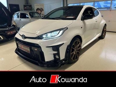 Weiß Gebraucht 2022 Toyota Yaris Limousine | € 36.900 (Superpreis)