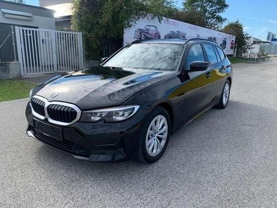 Schwarz Gebraucht 2022 BMW 318 Sport Line Kombi | € 18.700 (Guter Preis)
