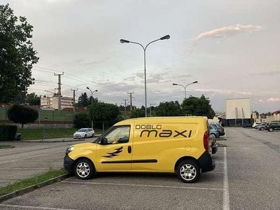 Gebraucht Fiat Doblò 90 PS (66 kW) 2015 Gelb Van / Kleinbus