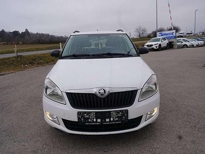 Weiß Gebraucht 2014 Skoda Fabia Active Kleinwagen | € 2.590 (Fairer Preis)