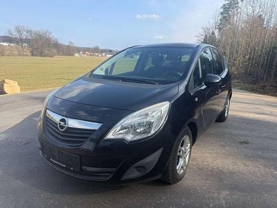 Gebraucht Opel Meriva 101 PS (74 kW) 2012 Schwarz Van / Kleinbus