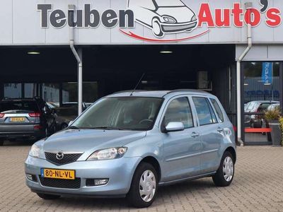 Blau Gebraucht 2003 Mazda 2 Exclusive Van / Kleinbus | € 1.985