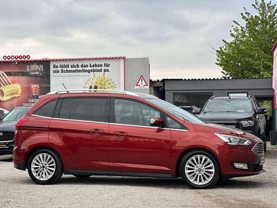 Rot Gebraucht 2017 Ford Grand C-Max Titanium Van / Kleinbus | € 11.990