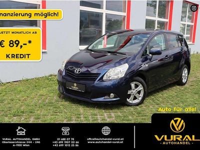 Blau Gebraucht 2011 Toyota Verso Basis Van / Kleinbus | € 3.890