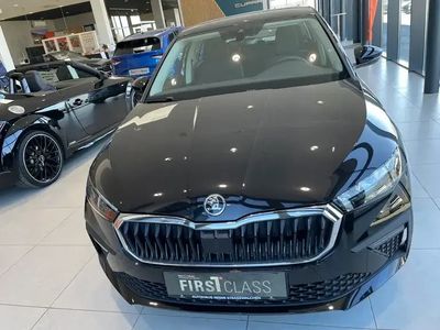 Schwarz metallicperleffektno Neu 2025 Skoda Scala Essence Kleinwagen | € 23.980 (Fairer Preis)
